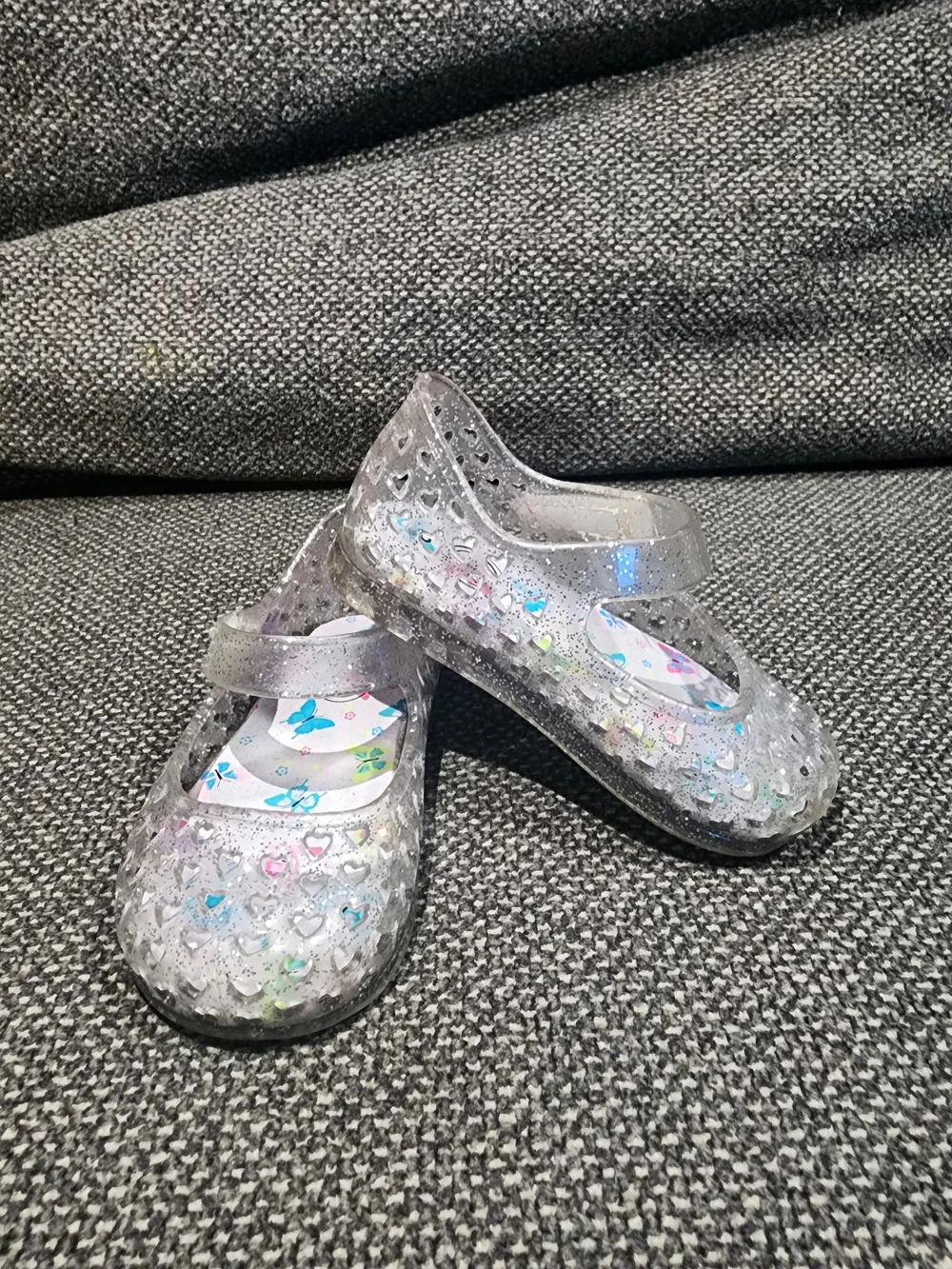 Kids Clear Glitter Jelly Mary Jane Sandals with Heart Cutouts - Silver